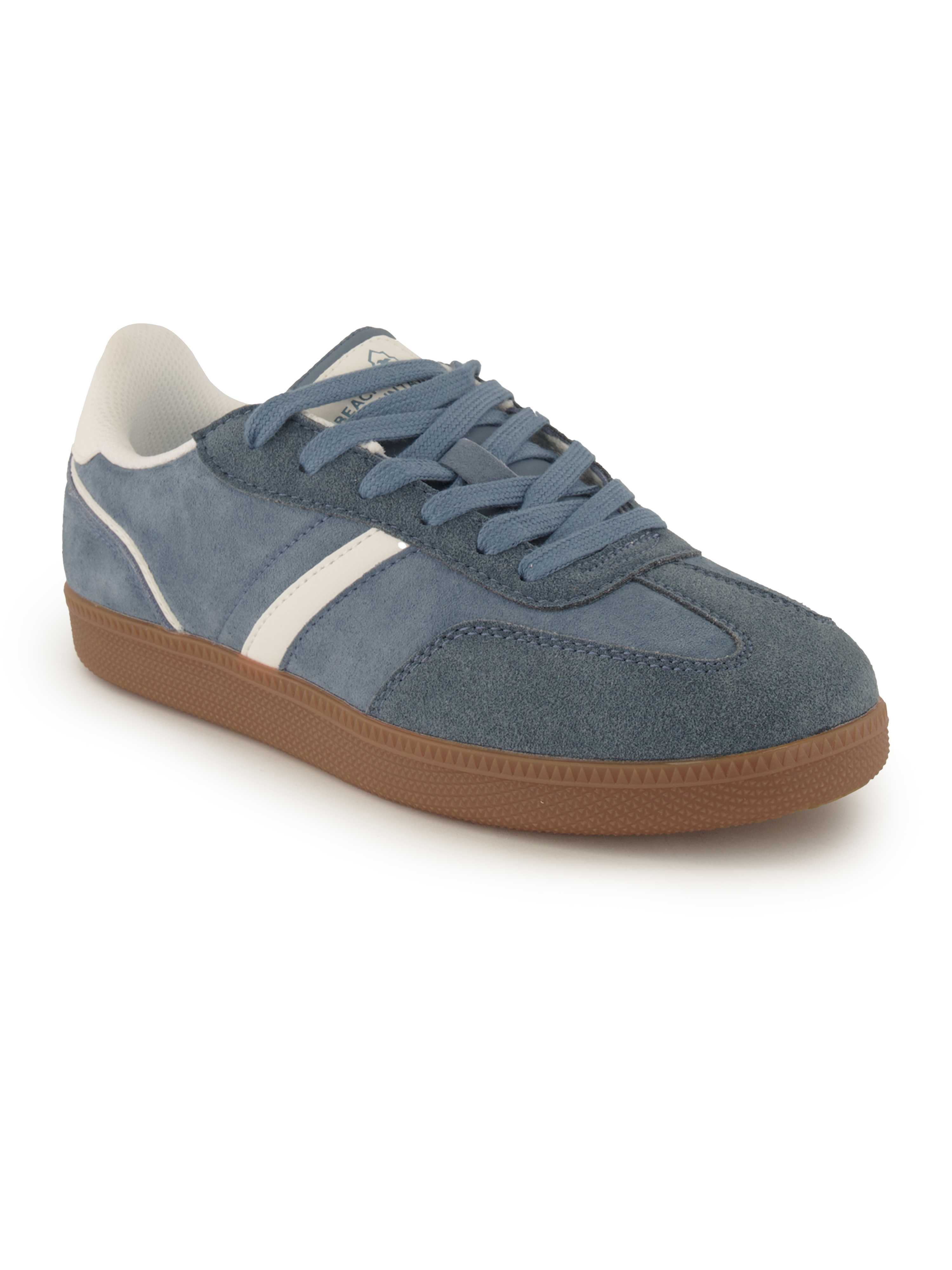 Beach Mountain, Sneaker