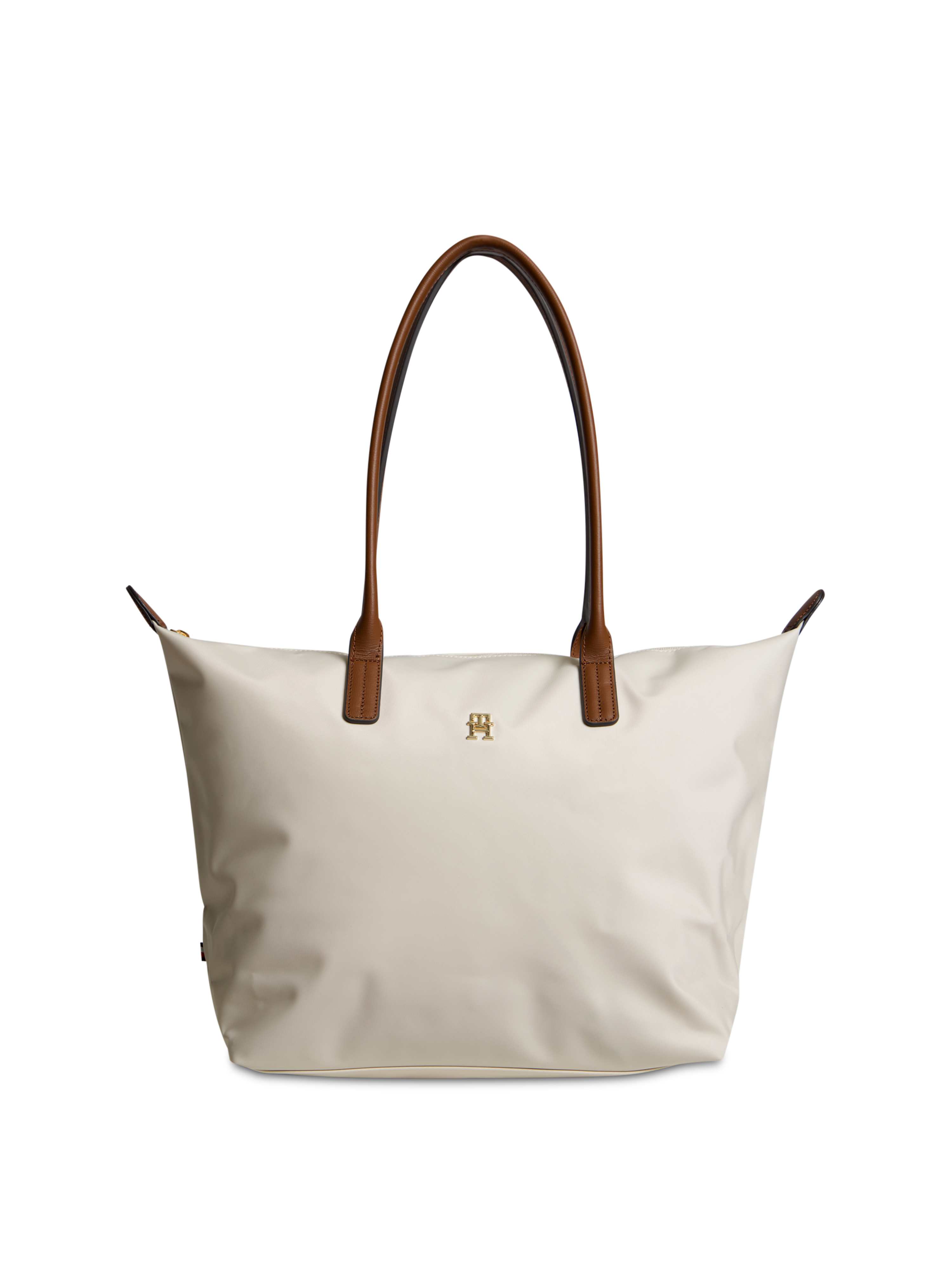 Tommy Hilfiger, Shopper